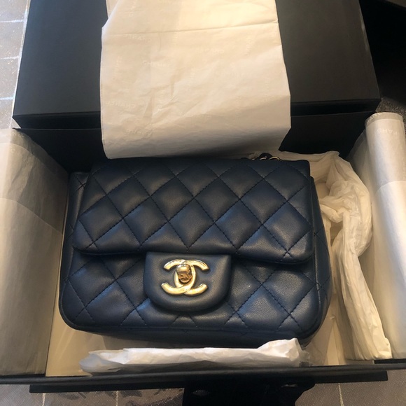 Chanel Mini Square - Picture 1 of 7